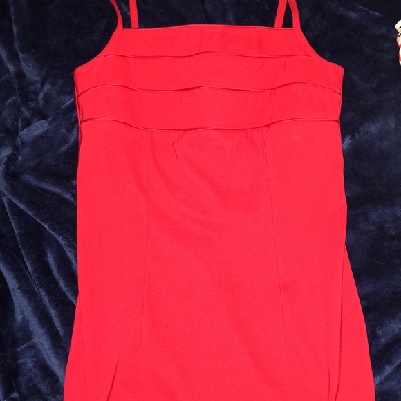 Classy Red dress - Picture 3 of 5